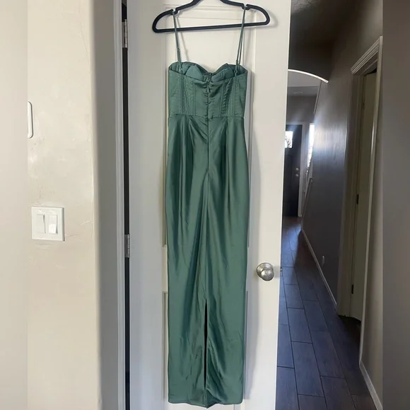 House of CB green Charmaine dress - Picture 3 of 6